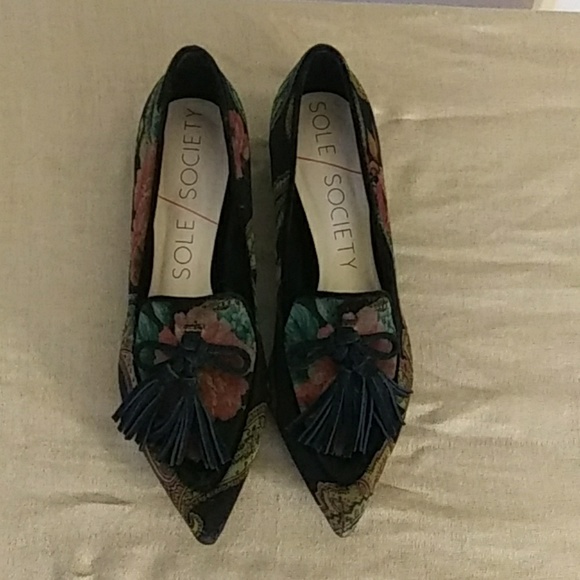 Sole Society Shoes - Sole Society Floral Velvet Flats